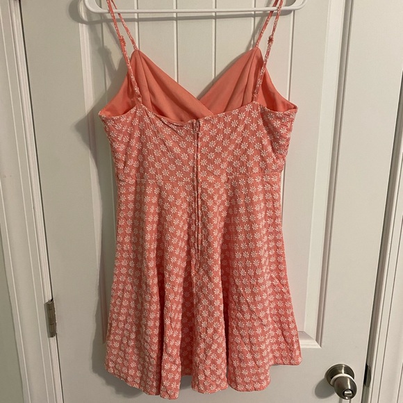 Jun & Ivy Francesca’s pink floral dress - Picture 2 of 2